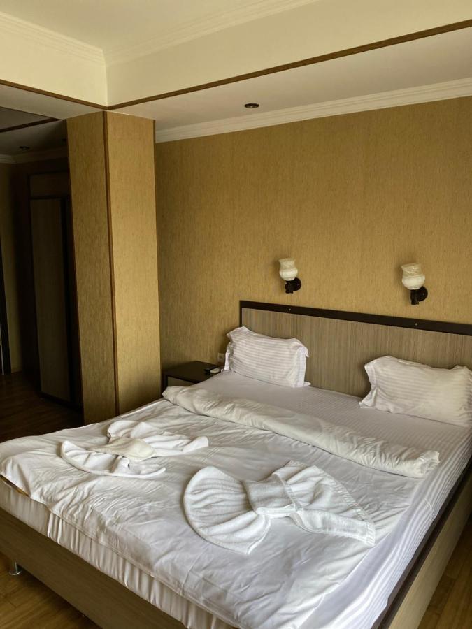 7 Baits Hotel Tbilisi Esterno foto